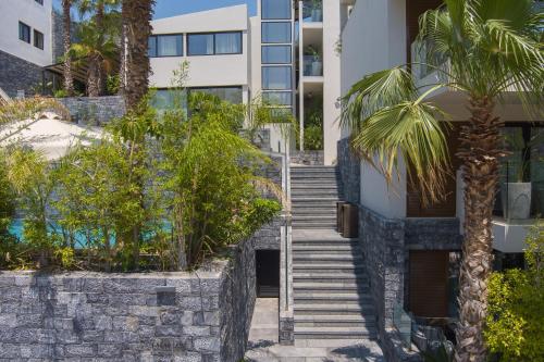 Bazén v ubytování Lazar Lux Suites - Ammoudara nebo v jeho okolí