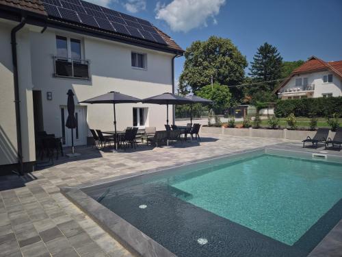 Maycherry Apartments