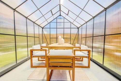 Gallery image of Modern Villa w jacuzzi sauna&garden in Los Angeles