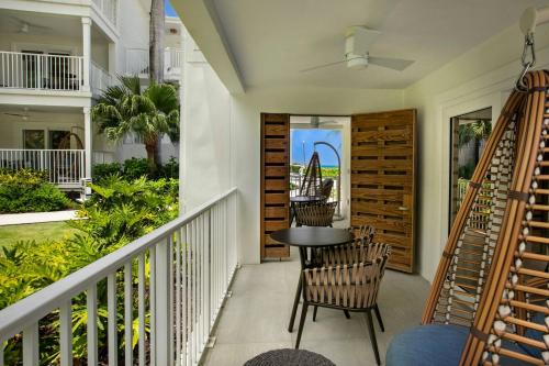 Balcone o terrazza di Buoy Haus Beach Resort St Thomas Autograph Collection