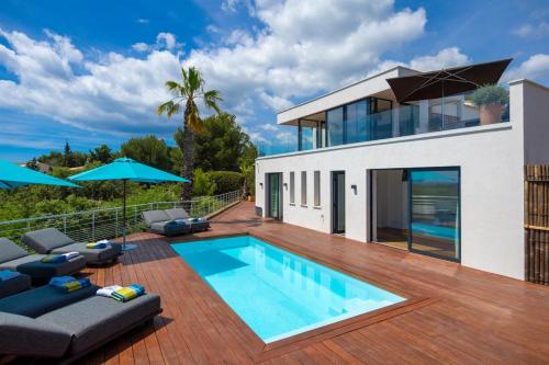 Modern villa with pool