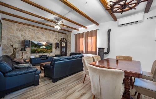 Awesome Home In Vodice