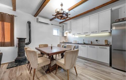 Awesome Home In Vodice