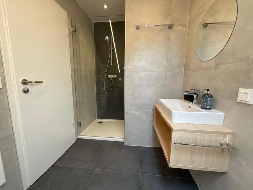 Bilik mandi di Seaways Apartments