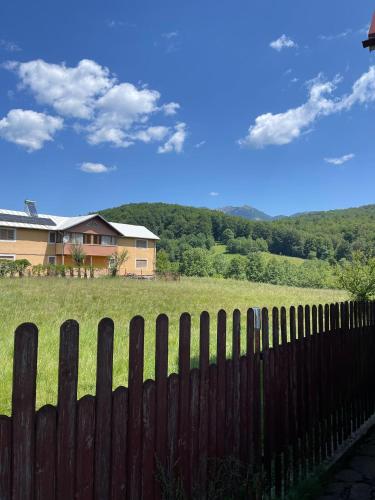 Gallery image of Vila dintre Munți in Cheia