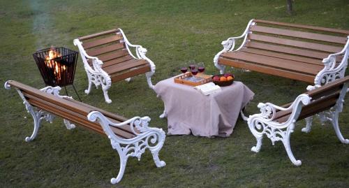 Φωτογραφία από το άλμπουμ του Bluebell Villa 2-BHK Villa With Pvt Pool & Scenic Aravali Views σε Bedla