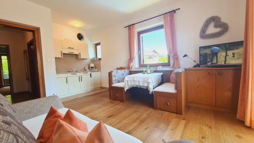Kuchyň nebo kuchyňský kout v ubytování Appartments Innerhofer
