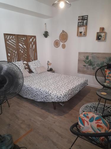 Studio 23 m2, proche centre, calme, WIFI, pk