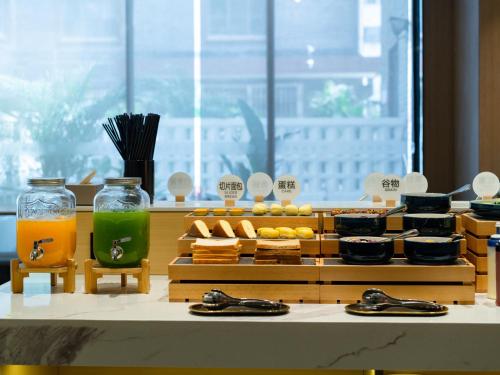 Jídlo v hotelu nebo okolí