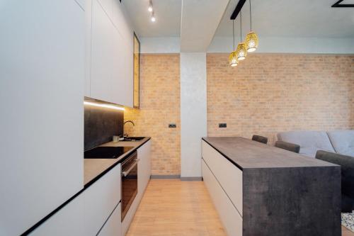Kuchyň nebo kuchyňský kout v ubytování Sky Premium Rent