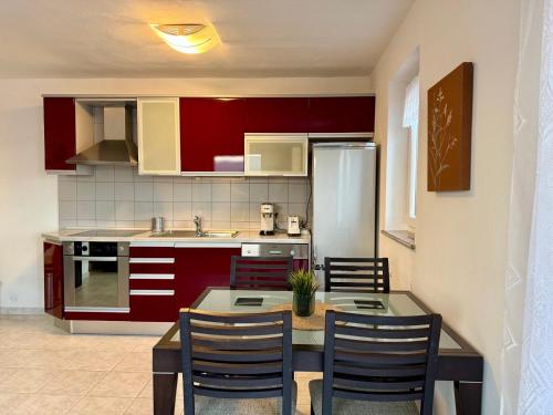 S Apartment