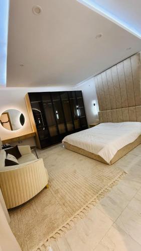 Katil atau katil-katil dalam bilik di Beautiful Villa with Jacuzzi -Yassmine Hammamet