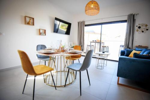 Giulietta - Spacious Terrace - by TGB