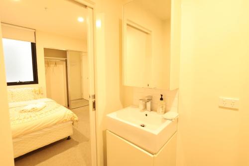 Ένα μπάνιο στο Tido Gallery Stay AT Swan