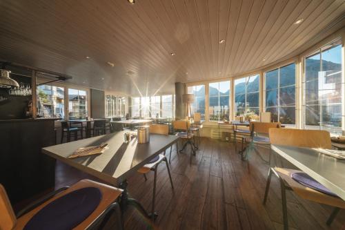 Restaurace v ubytování Hotel Quellenhof - Self Check-in & Adults Only