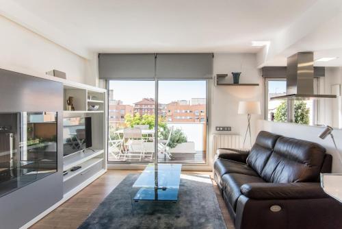 Glorious Sunny penthouse near the beach