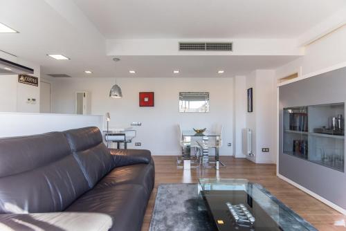 Glorious Sunny penthouse near the beach