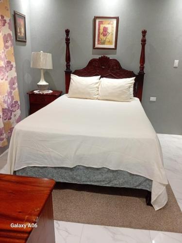 Gallery image of ATRO Travels 1bdrm#Phoenix Park Village#Jacuzzi#AC in Government Pen