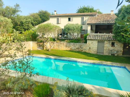 Suite parentale proche d'Uzès avec petit déjeuner