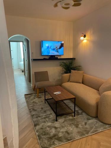 Recently renovated apartment in quiet area in heart of Old Nice