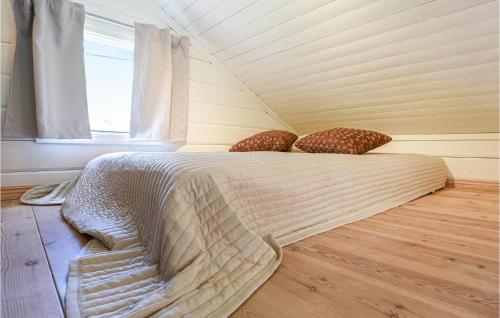 Postel nebo postele na pokoji v ubytování Pet Friendly Home In Stillingsön