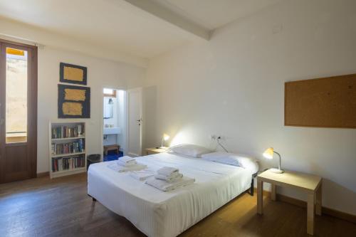 Sant'Ambrogio 3-Bedroom Apartment