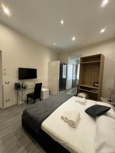 RHS Rienzo Suites Guesthouse