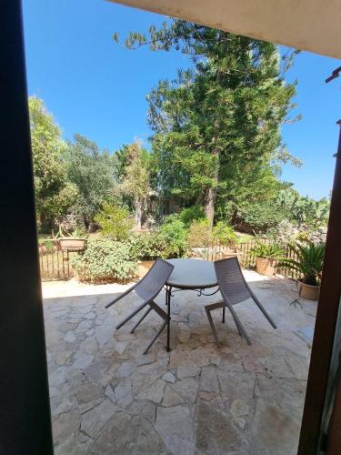 Κήπος έξω από το Asparano