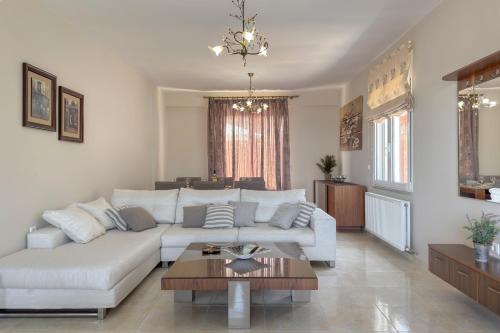 Kyparisses Villa with Private Pool