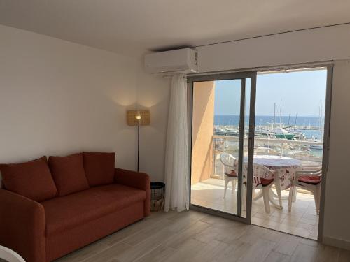 Le Capitole T2-3, 40m2, 4 personnes, vue mer excep