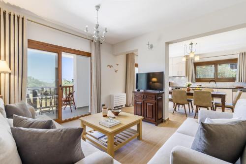 ILKA Residence - Stylish Stay Near Skopelos Port