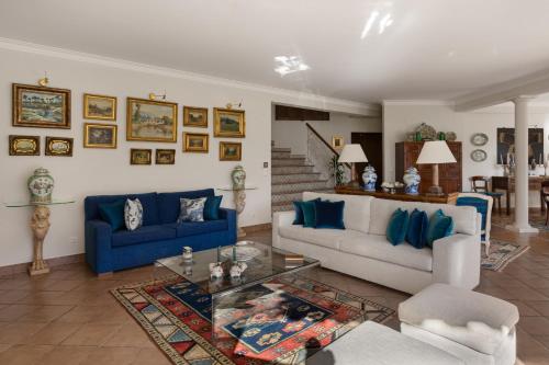 Villa in Sesimbra Pool Tennis Breakfast