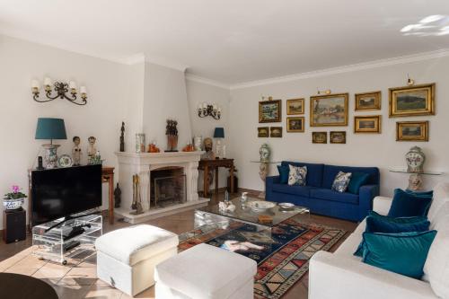 Villa in Sesimbra Pool Tennis Breakfast