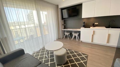 Η κουζίνα ή μικρή κουζίνα στο Apartament Młyńska 10b Kołobrzeg
