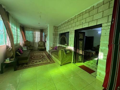 TV o dispositivi per l'intrattenimento presso Featured House Furnished Independent for Rent