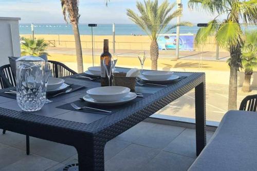 Boutelou playa con vistas al mar