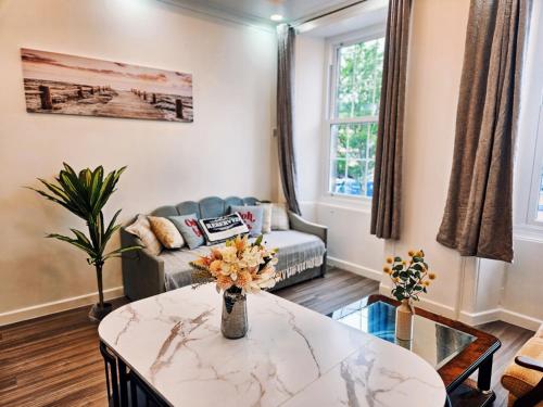 Posezení v ubytování Urban Oasis