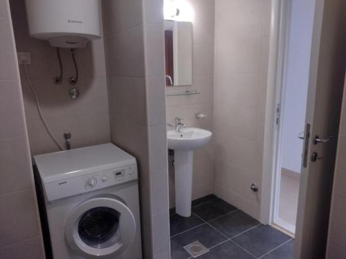 Ένα μπάνιο στο Acacia Hills A7 Apartment