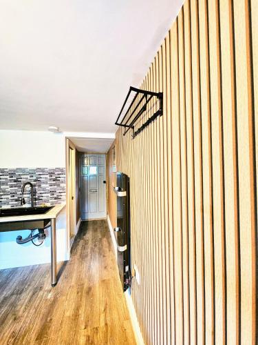 Φωτογραφία από το άλμπουμ του Rooms FG στο Λούτον