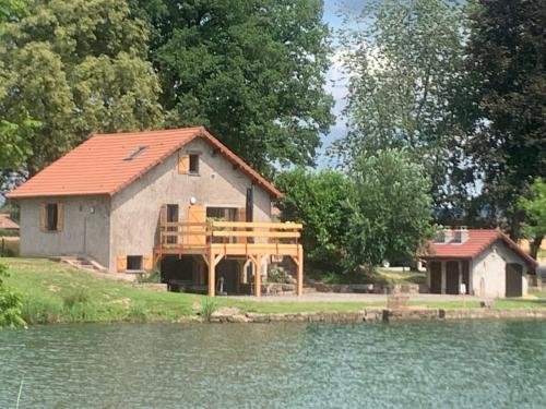 La Chênaie - Vue imprenable, pêche & grands événements
