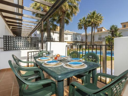 Balkoni atau teres di Holiday Home Palm Beach by Interhome