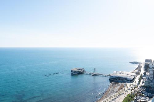 Spectacular Sea View, 21st Floor, Catamaran II