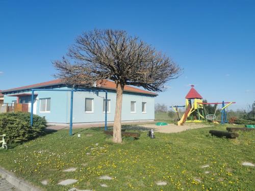 Herní místnost nebo prostor pro děti v ubytování Apartmán Pipi Holiday Village 8A