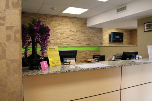 Galería fotográfica de Super 8 by Wyndham Plattsburgh en Plattsburgh