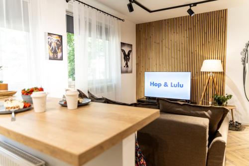 Hop & Lulu Park Studio