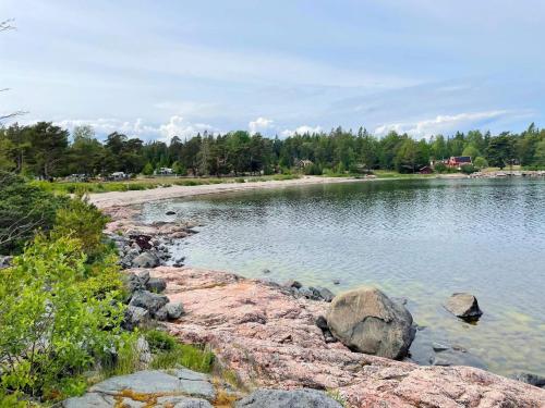 Fotografie z fotogalerie ubytování Cottage with Sea View and Sauna v destinaci Väddö