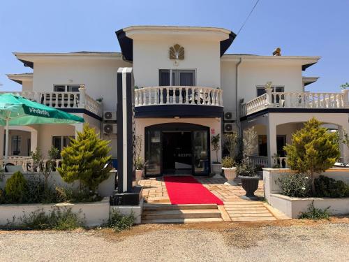 Το κτήριο όπου στεγάζεται  το δωμάτιο σε οικογενειακή κατοικία