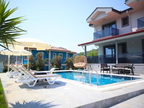 Πισίνα στο ή κοντά στο Villa Angora Sarigerme