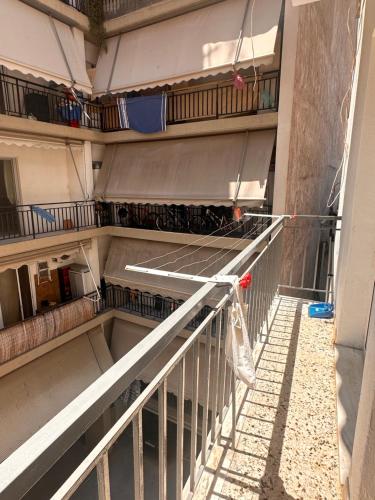 Petralona modern apartment near metro & Acropolis