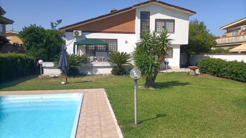 Φωτογραφία από το άλμπουμ του FLOWER-House σε Anzio